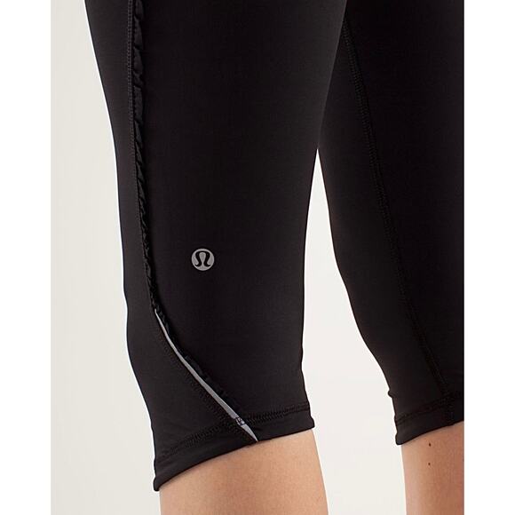 Lululemon Run Fast Free Crop Black Legging Ruffle Reflective Power Luxtreme Sz 8 - Picture 2 of 12